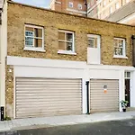 Modern 3 Bedroom And 2 Bathroom Apartment
