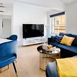 Modern 3 Bedroom And 2 Bathroom Apartment