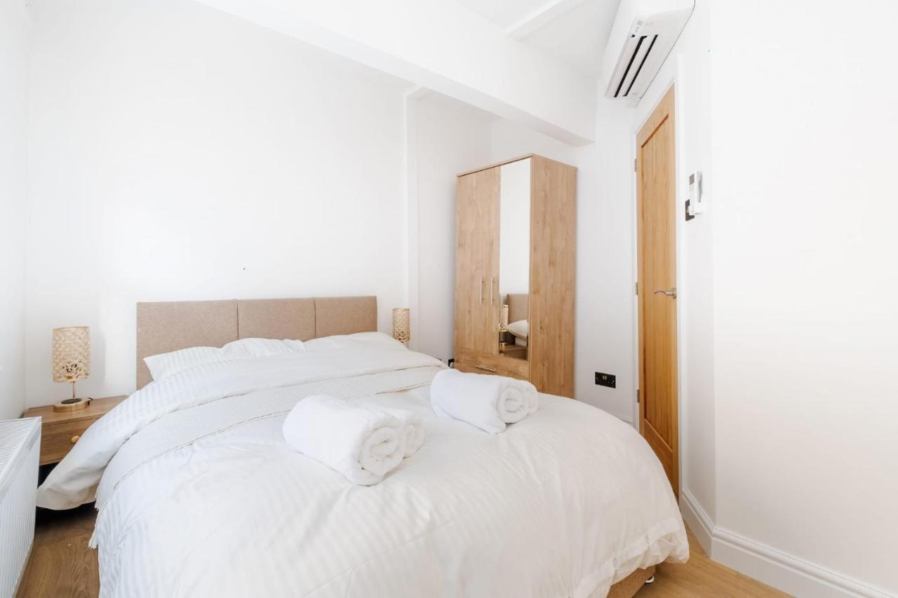 Appartamento Modern 3 Bedroom And 2 Bathroom Londra